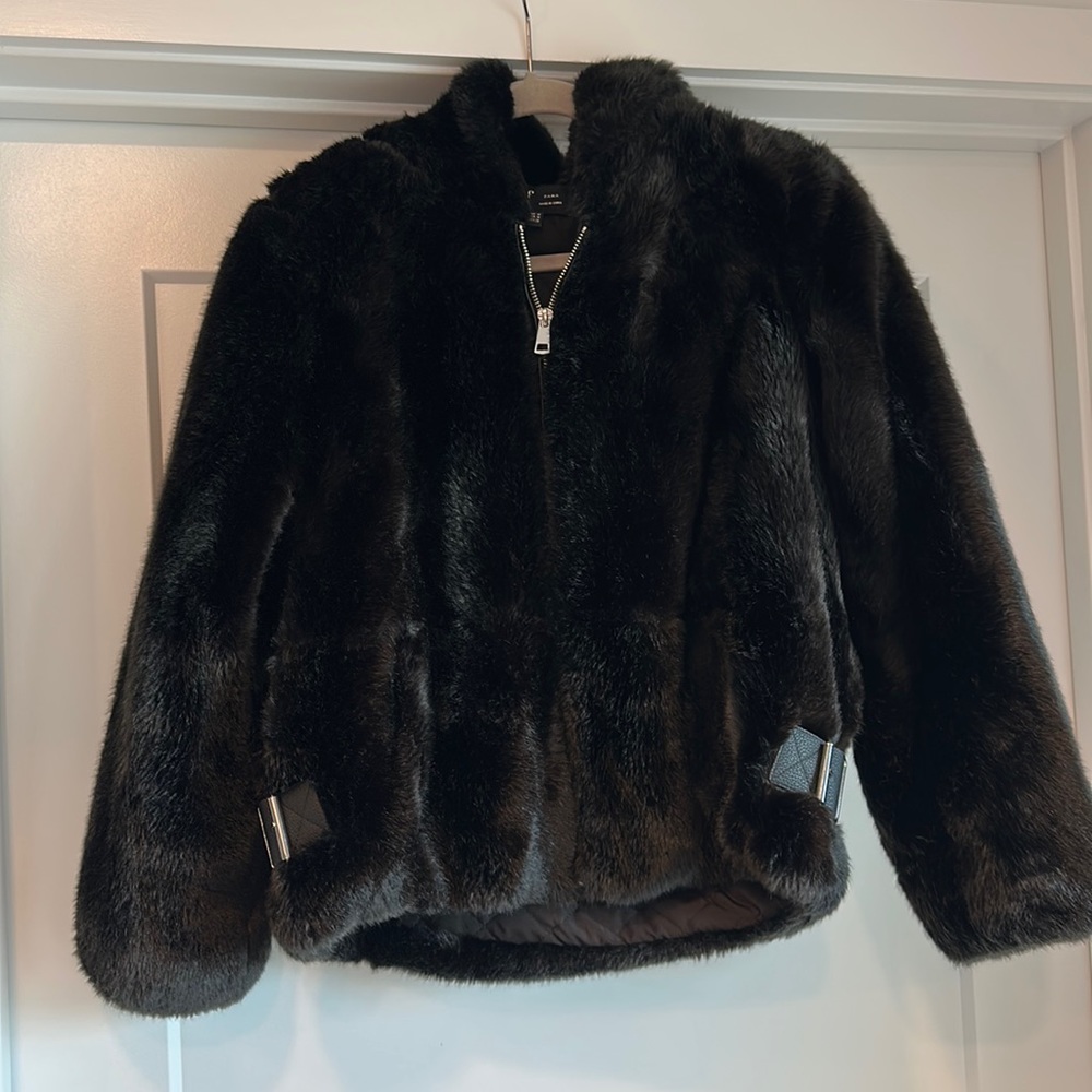 Zara back faux fur hooded coat